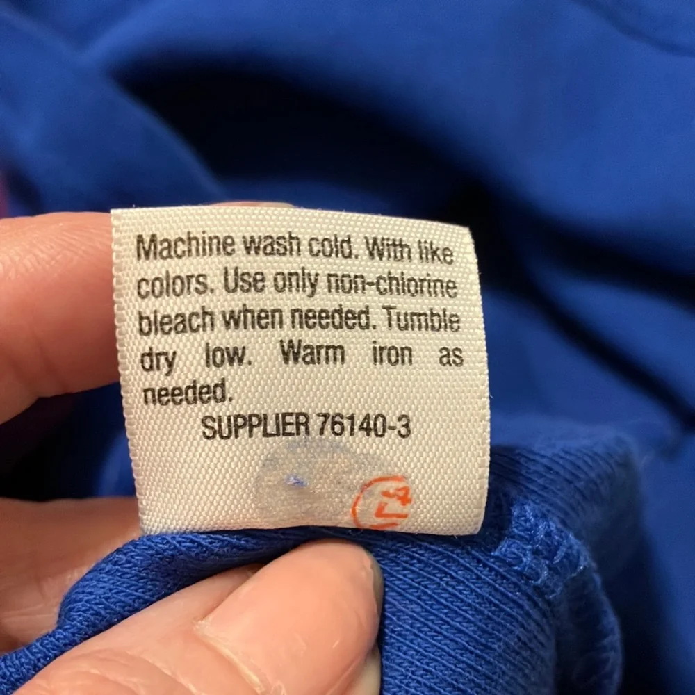 Woman’s Sleeveless 2 pack tank tops - Picture 4 of 6